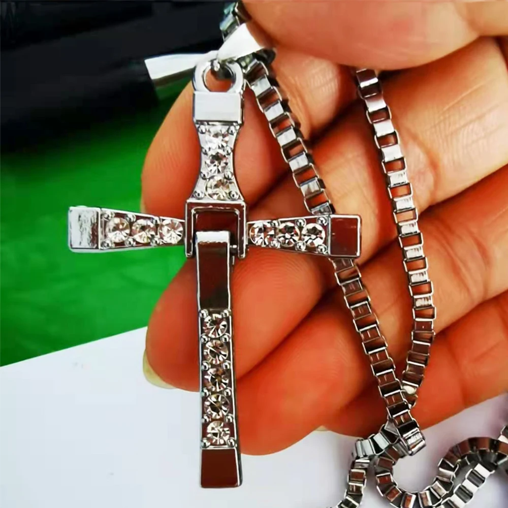 Collier classique avec strass argenté pour hommes, pendentif en cristal, croix de jésus, 60cm, cadeau, vente en gros, livraison directe