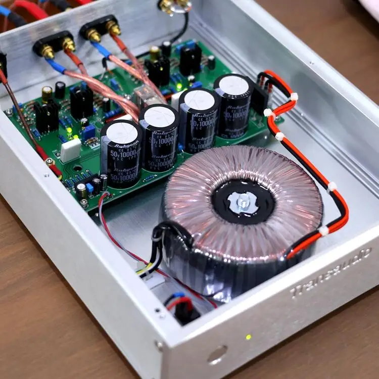 Dougls Circuit UHC-MOS ترانزستور التأثير الميداني 60 وات * 2 مضخم هاي فاي ثنائي القناة