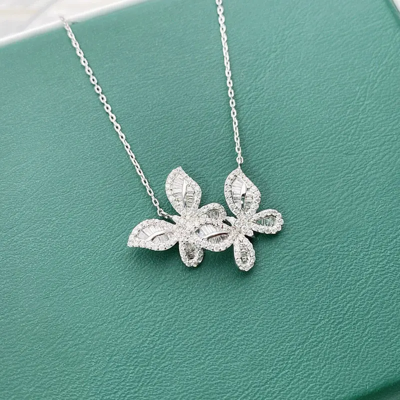 Aazuo 18K Orignal White Gold Real Diamonds 0.75ct Double butterfly Necklace gifted for Women Senior Banquet Wedding Party Au750