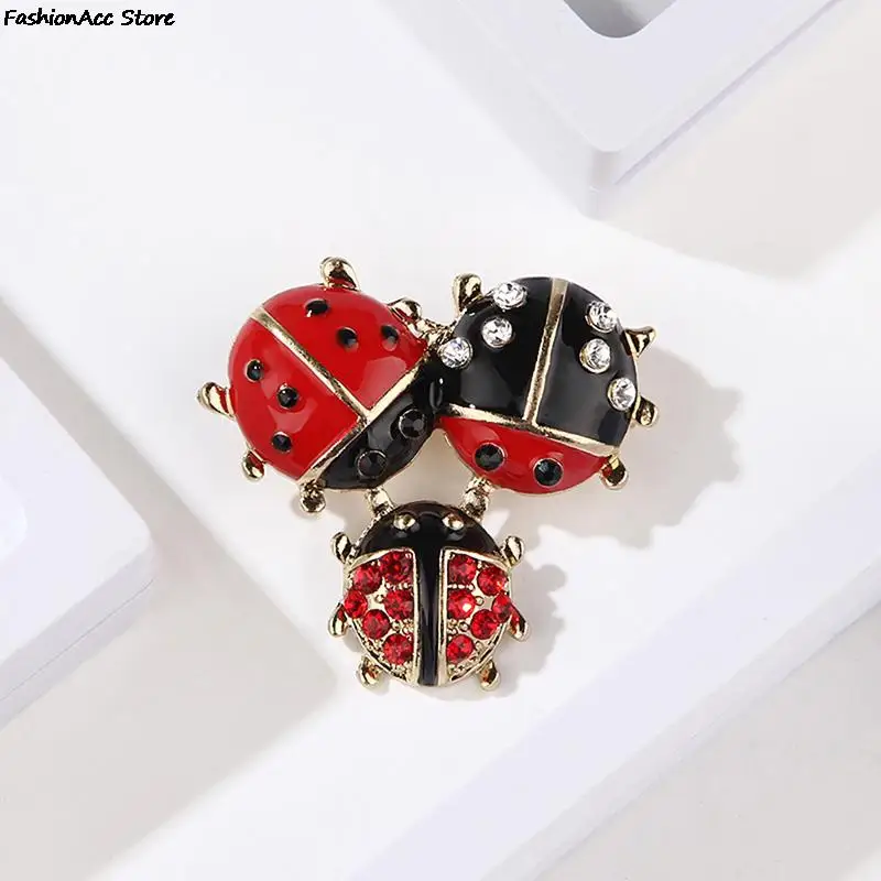 Fashion Enamel Red Ladybug Brooches for Women Cute Insect Rhinestone Brooch Pin Fashion Jewelry Christmas Gift Kids Ornament