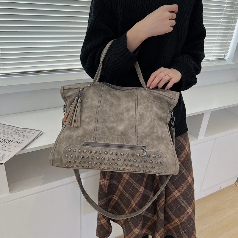 Luxury Designer Rivet Large Handbag Quality Leather Shoulder Bags For Women Totes Purse Casual Big Bag Female Crossbody Bags Sac