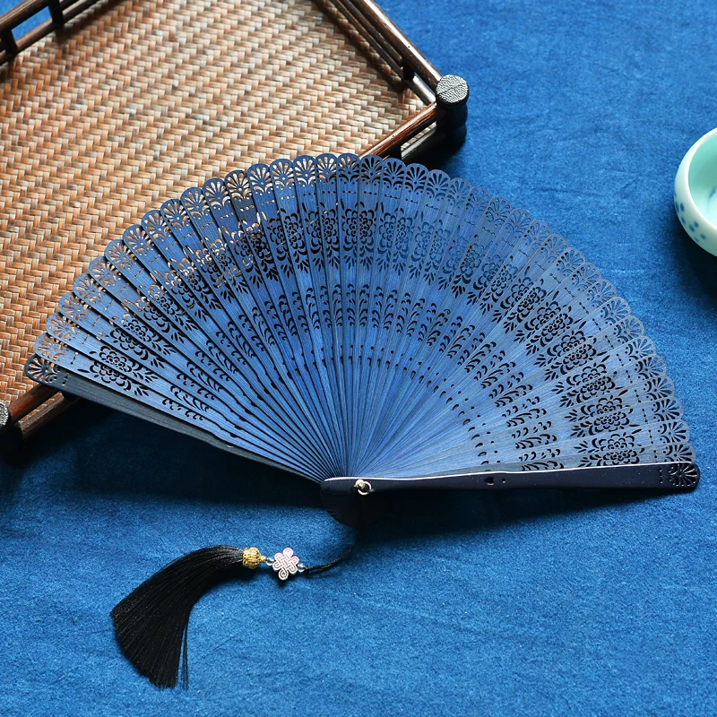 Folding Fan Hollow Bamboo Hand Fan Ventilatore Portatile Ventilatore Chinese Style Abanicos Para Boda Women Summer Portable Fans