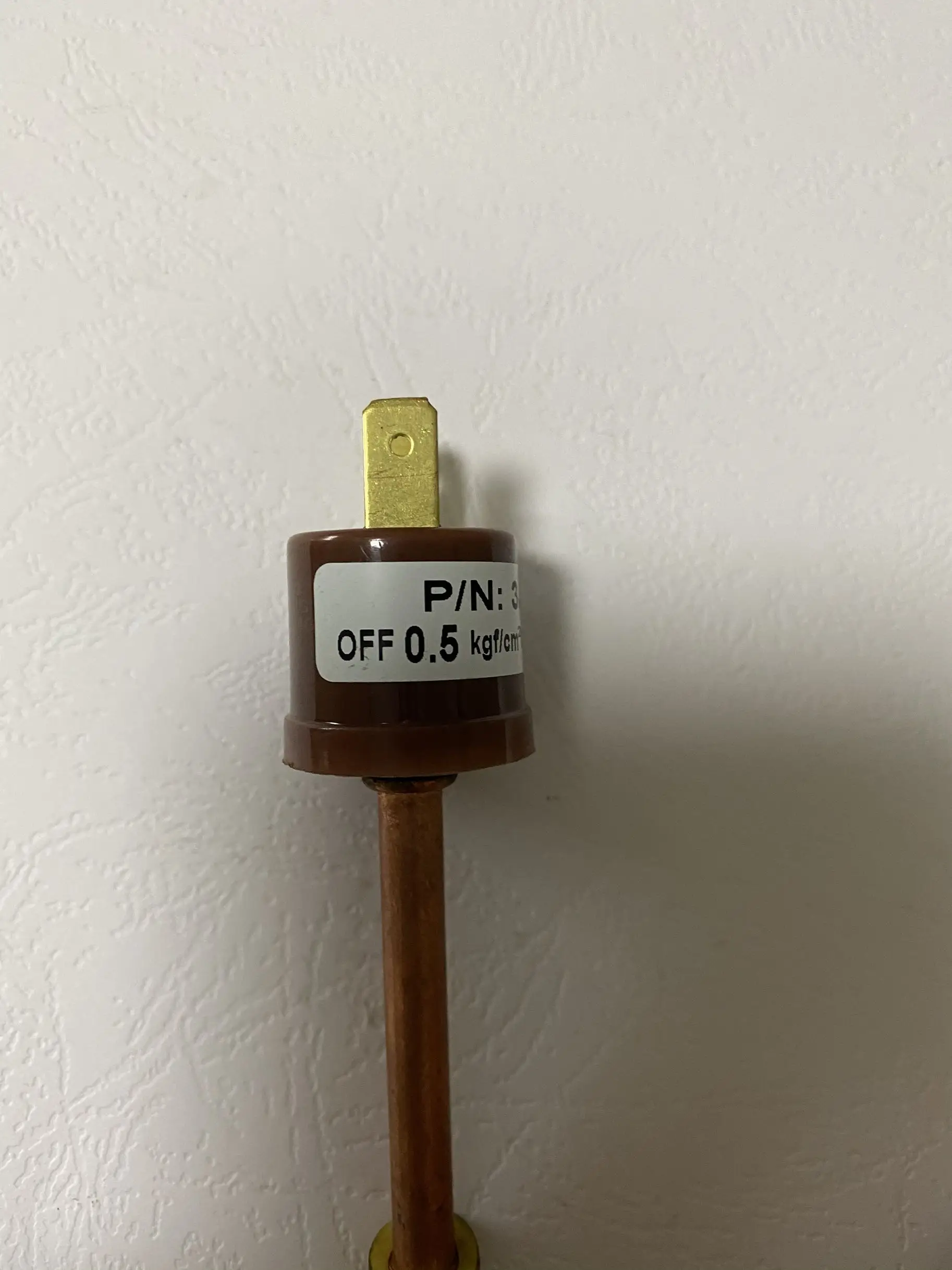 

Регулятор давления типа вставки P/N: 3A02524 OFF 0.5kgf/cm2G ON 1.5kgf/cm2G