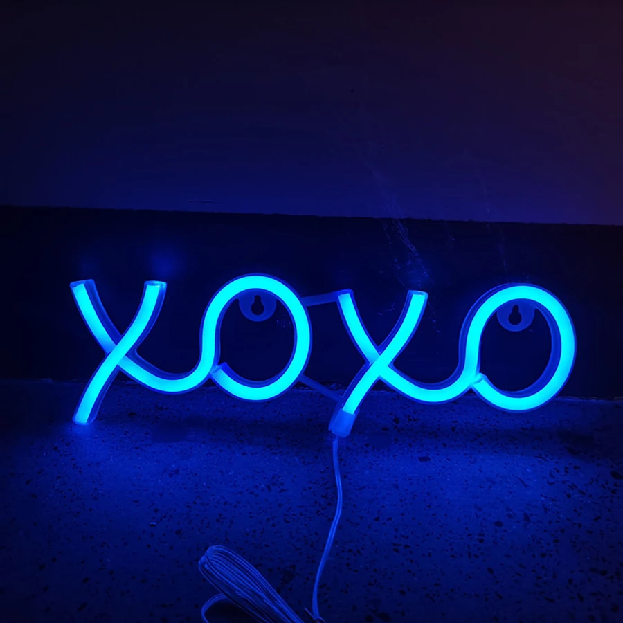 XOXO Sign Neon Light Greeting Welcome Logo Modeling Lamp LED Decor Wall Room Home Club Party Holiday USB / Battery Powered