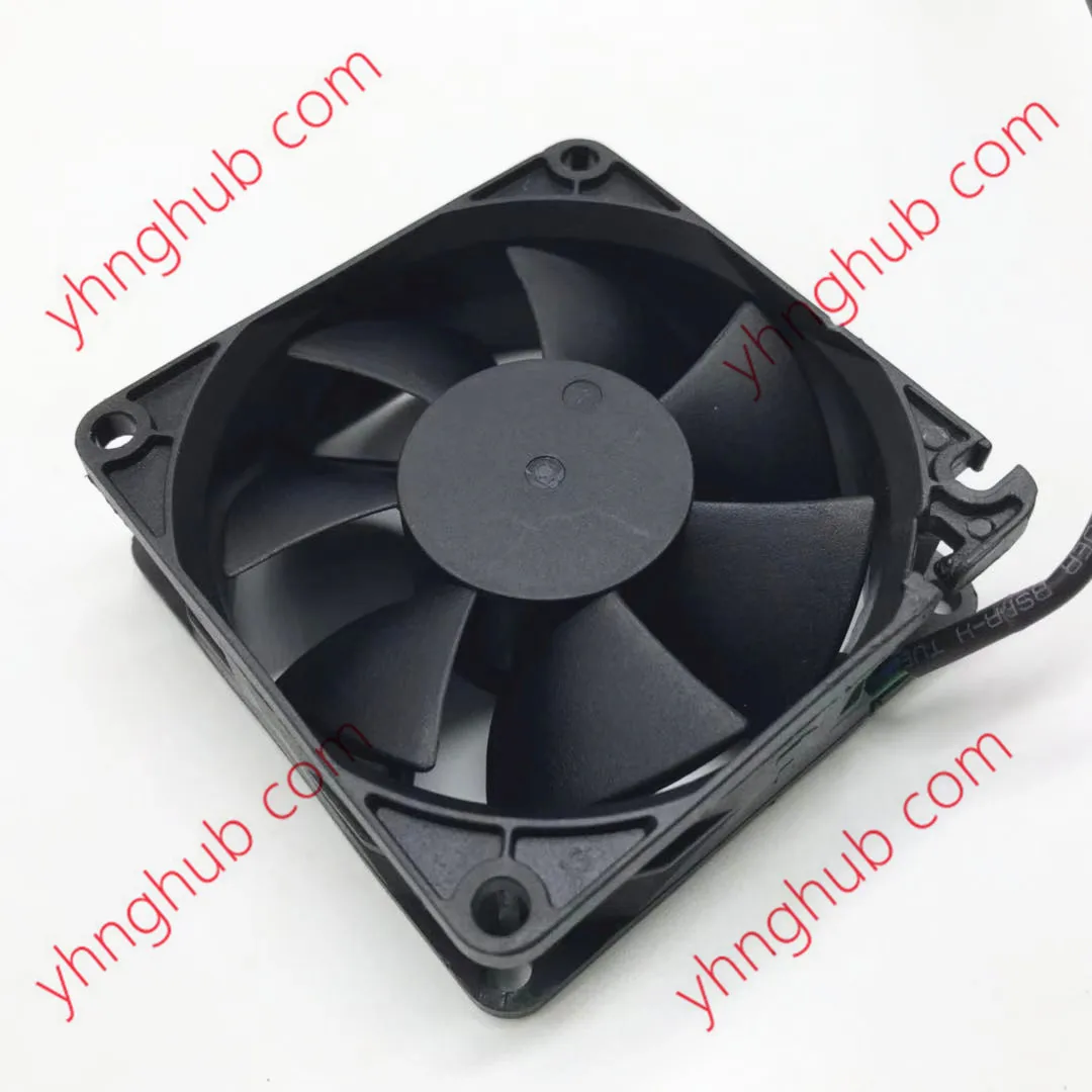 ADDA AD0712UX-A7BGL DC 12V 0.30A 70x70x25mm 4-Wire Server Cooling Fan