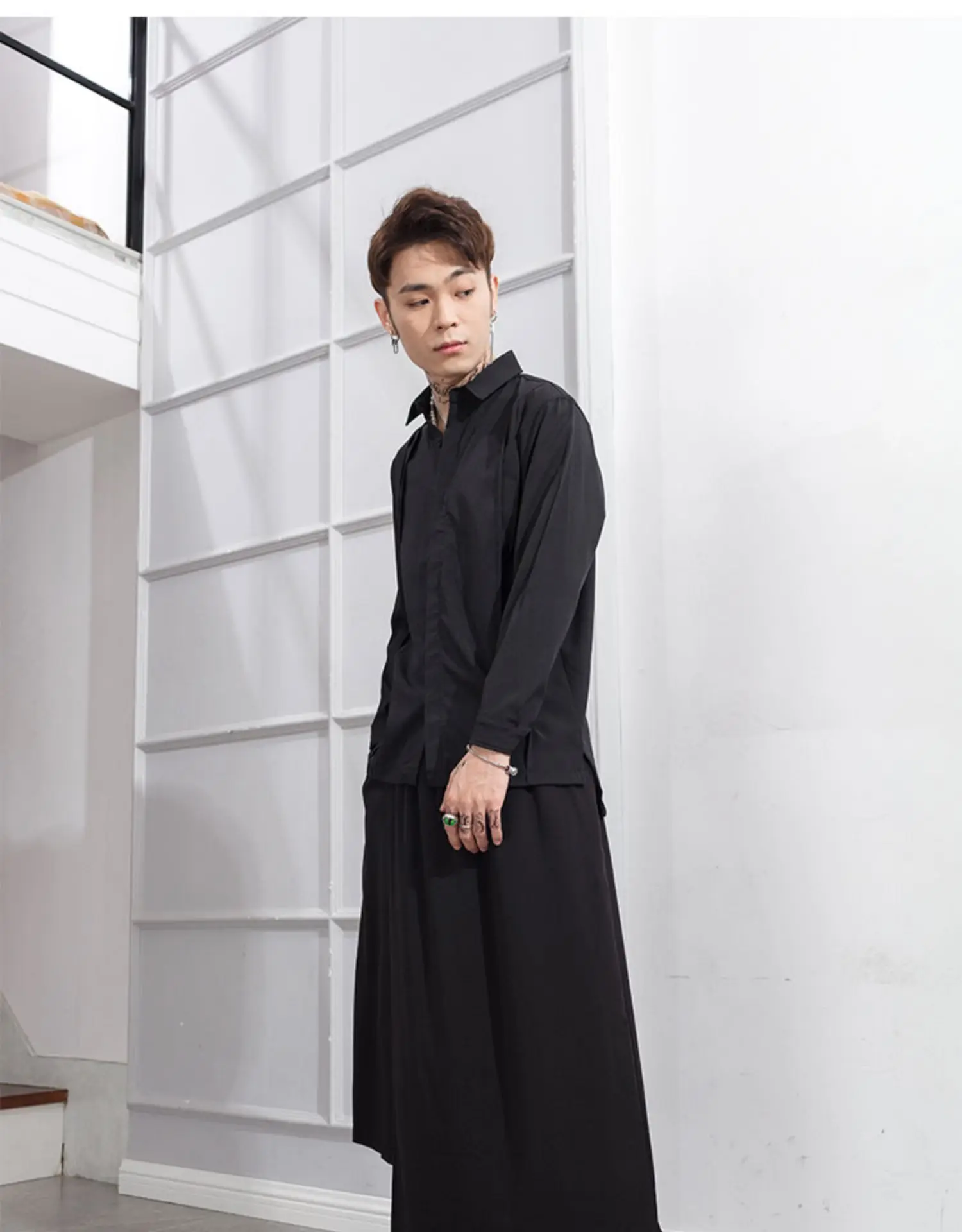 السراويل الرجالية الربيع / الصيف موضة جديدة شعبية تنورة فضفاضة السراويل الرجال عارضة السراويل أكبر نمط ياماموتو الكورية