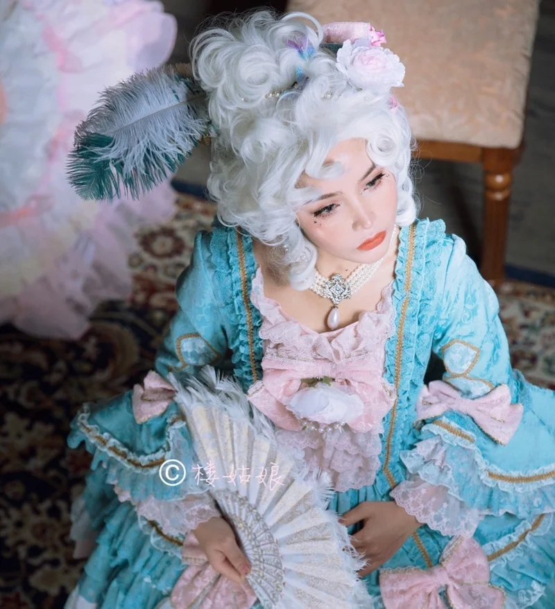 Marie Antoinette peruka do Cosplay księżniczka średnie kręcone włosy peruka do Cosplay s + czapka z peruką (bez nakrycia głowy)