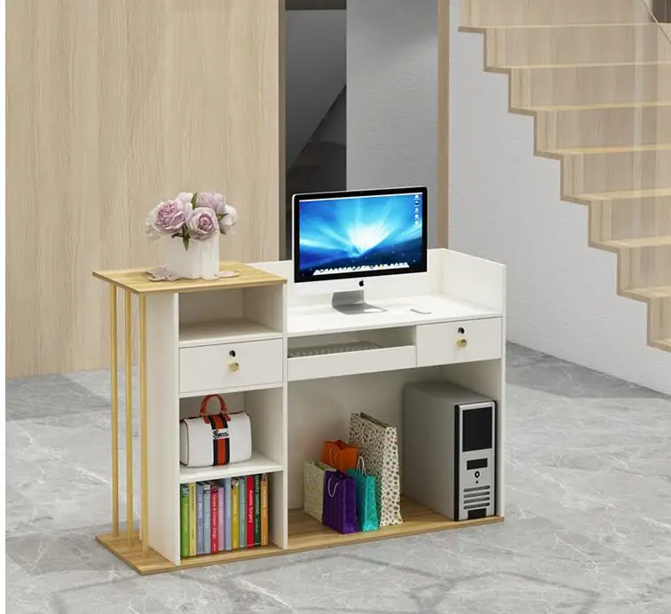 Piccola reception piatta per cassiere