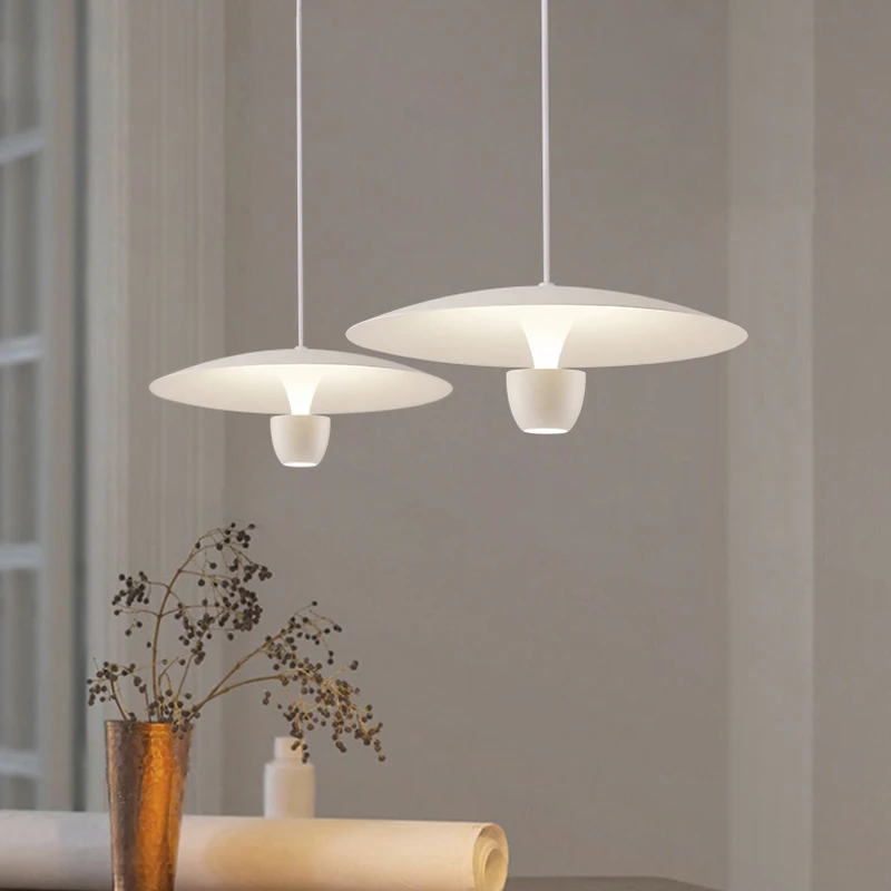 Industrial iron pendant light minimalist Nordic retro lustr personality bedroom decor table lamps home dining room pendant light