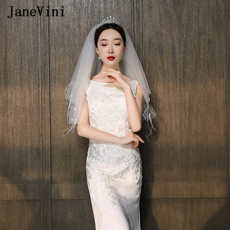 Janevini Fashion Putih Pendek Pernikahan Kerudung dengan Sisir 2 Lapisan Memotong Tepi Bulu Panjang Siku Kerudung Tulle Bridal Pernikahan Aksesoris