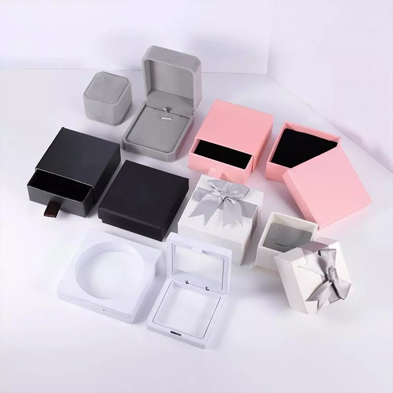 Top Quality 2-Colors Simple Square Plastic Transparent PACKAGING Jewelry BOX For Ring Necklace Jewelry Pink Box Plush box Sets