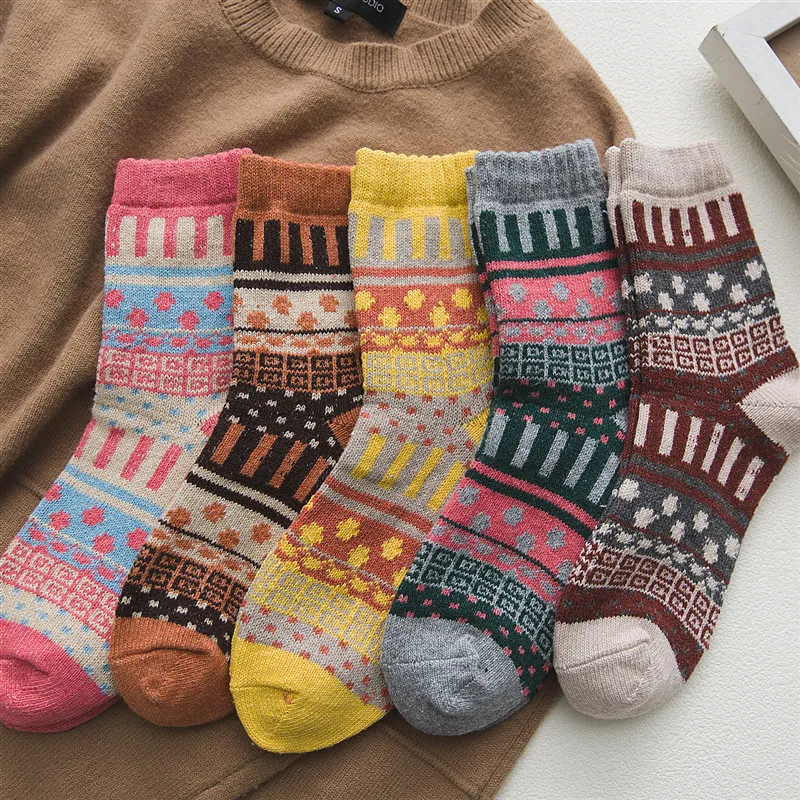 1 pair New Fashion Harajuku High Quality Creative Winter thick warm women wool socks Polka dot straight corrugated women socks