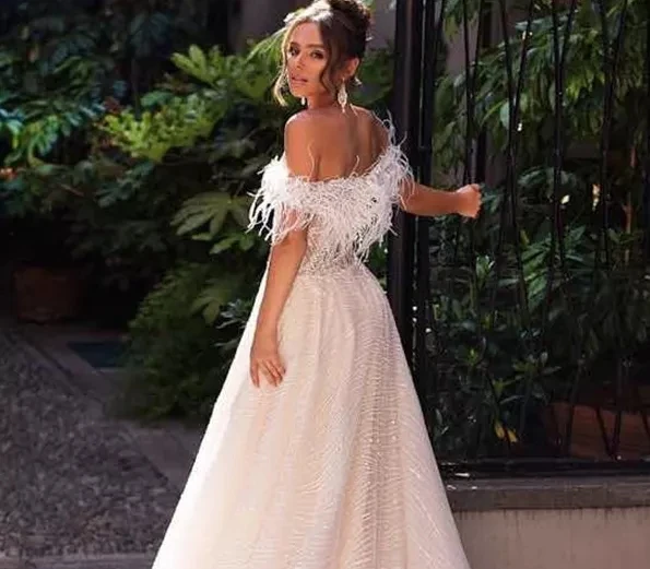 Backless Hochzeit Kleider A-line Weg Von Der Schulter Tüll Appliques Feder Dubai Arabisch Brautkleid Braut Kleid Vestido De Noiva