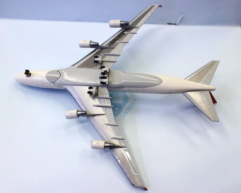 New 1/400 Scale Japan Airllines Booeing 747-300 JA8085 Aircraft 16CM Alloy Diecast Simulation Aircraft for collection