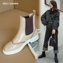 Women shoe Genuine Leather Boots Brogue Carved Ankle Boots Fashion Chelsea Low Heels Ladies Booties Autumn 2021 New Ladies Shoes