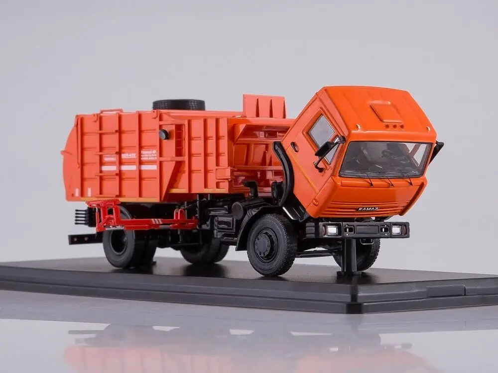 New SSM 1/43 KAMAZ 43253 MKM-4503 GARBAGE USSR TRUCK BY Start Scale Models SSM1273 Diecast Model for Collection Gift