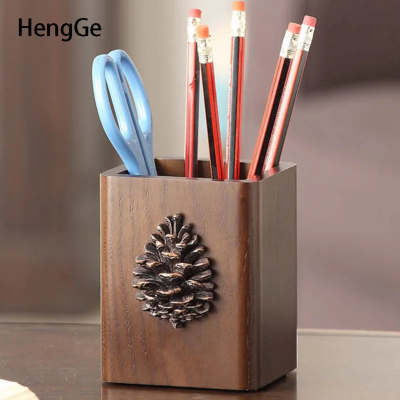 

Black Walnut Wood Office Organizer American Retro Decor Resin Pine Cone Relief Wooden Pen Holder Desk Organizer Decoration