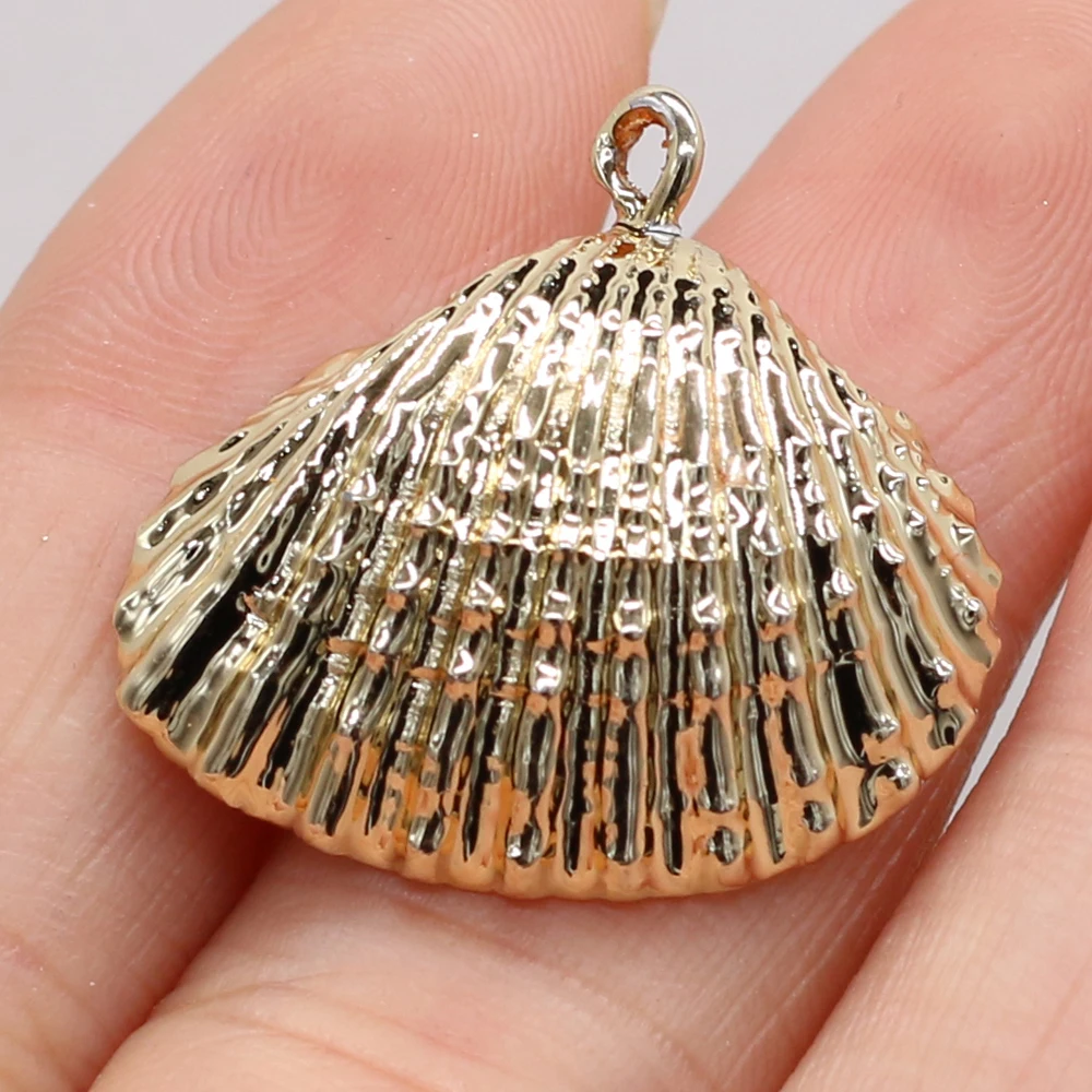 Wholesale Gold-plated Natural Striated Shell Pendants for DIY Handmade Necklace Earrings Gift Jewelry Making Crafts Findings