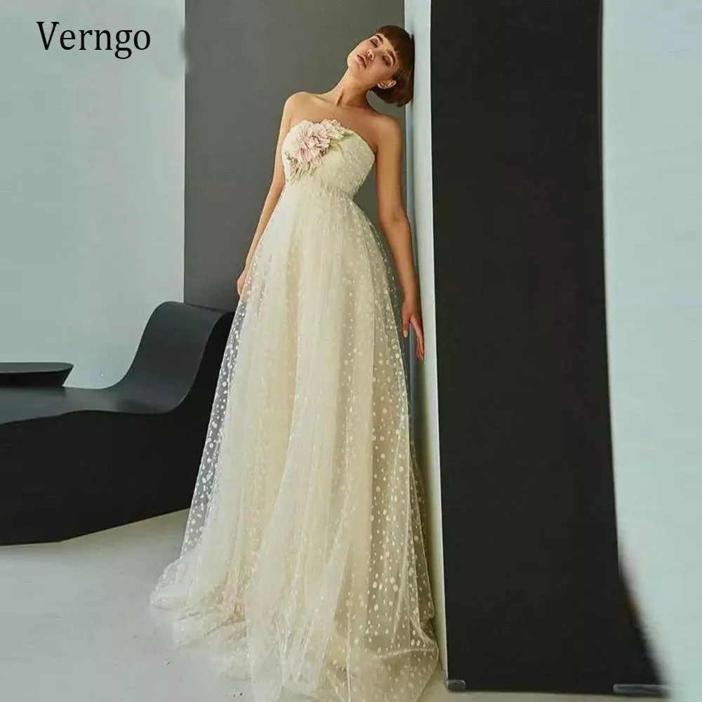 Verngo 2021 Robe de mariee A Line Beach Boho Wedding Dress Tulle Spot Strapless Vintage Retro Bridal Gowns With 3D Flowers