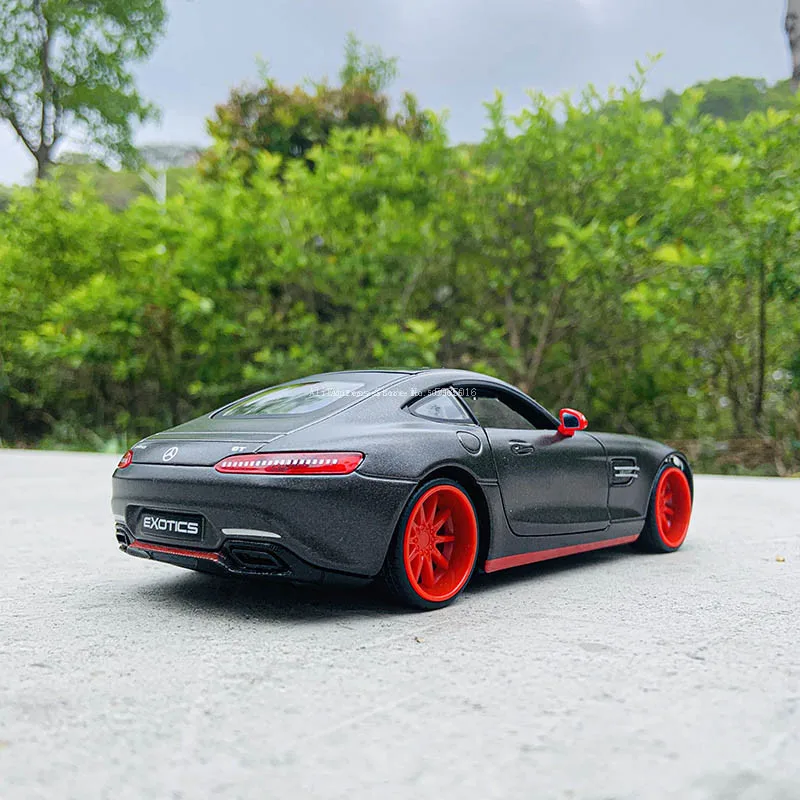 Maisto 1:24 Mercedes-Benz SLS AMG ROADSTER Simulation Alloy Car Die-casting Model Crafts Decoration Collection Toy Tool Gift