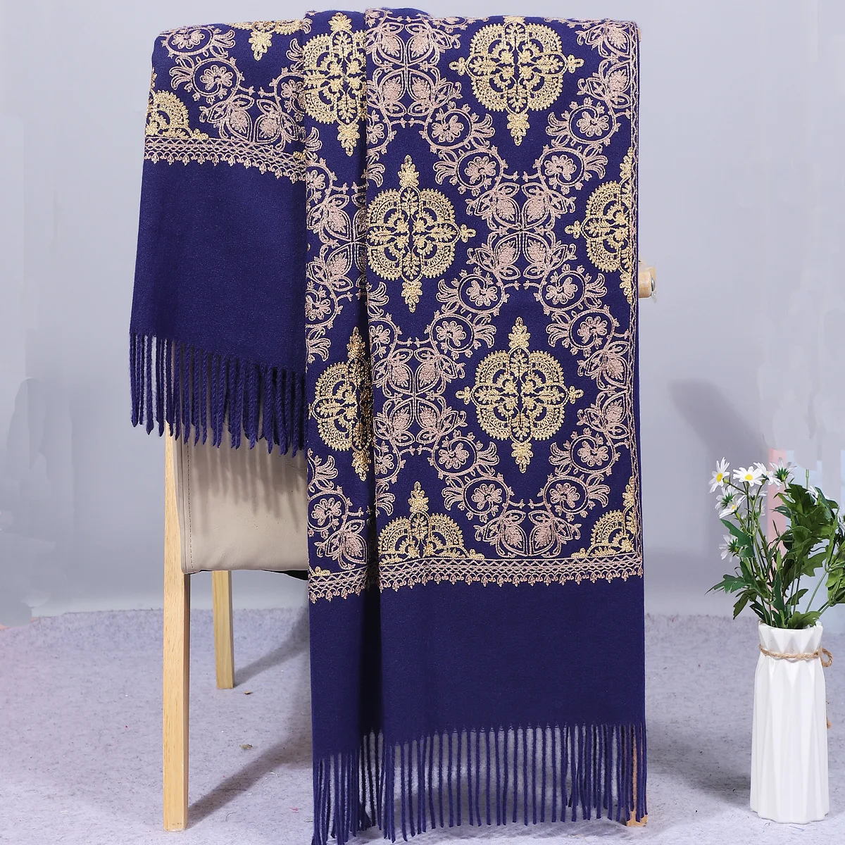 Long Scarf Pashmina Cashmere Blend Scarves Embroidery Flower Mujer Bufanda Wrap Vintage Women Autumn Winter Soft Shawls