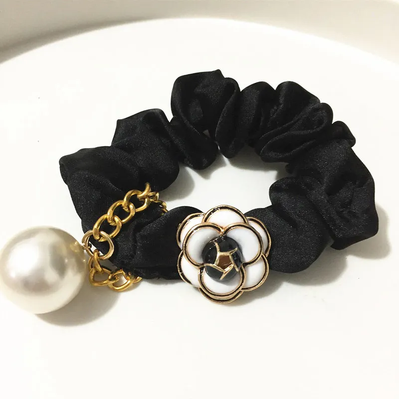 Luxury Brand Design Camellia Hair Tie Hair Band Fashion Flannel Pearl Rubber Band Headdress Ponytail Hair Accessories