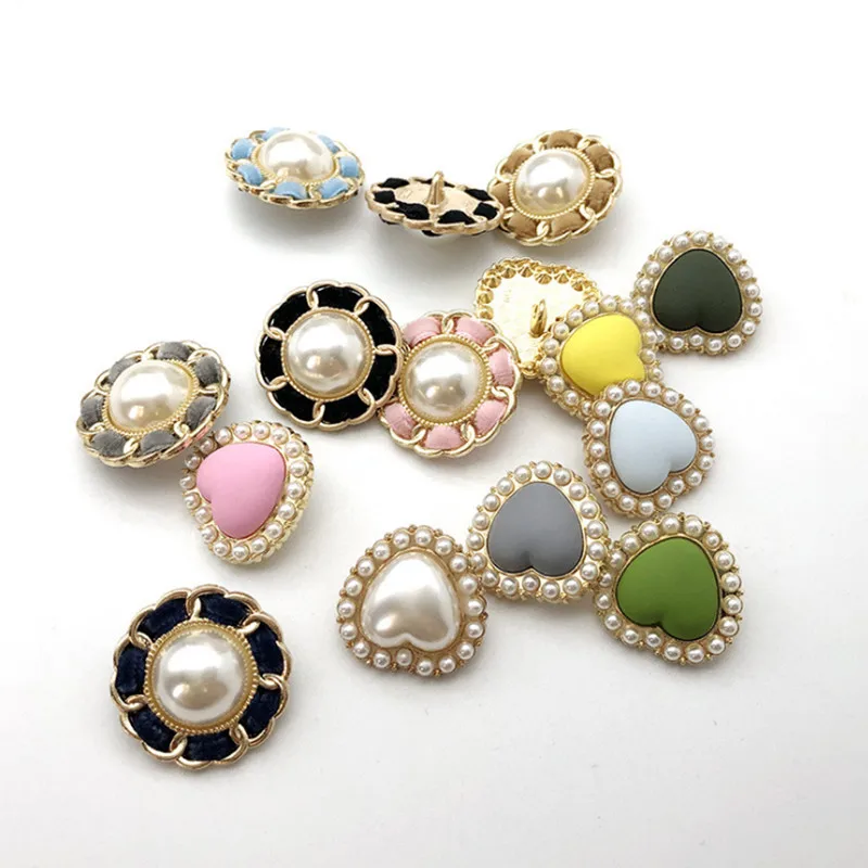 2Pcs/Lot Peach Heart Sweater Cardigan Decorative Buckle Round Pearl Clothes Button Accessories Metal Button HS-20109-5