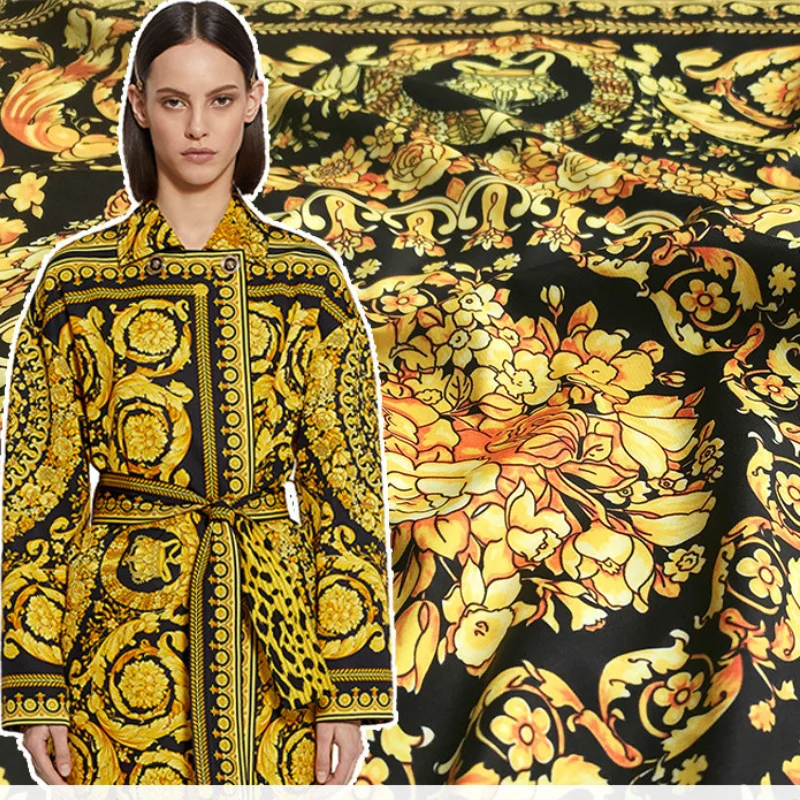 

Italian Luxury Brand 100% Polyester Baroque Printed Fabric Windbreaker Fashion Fabrics Wholesale Cloth for Dress Sewing Material