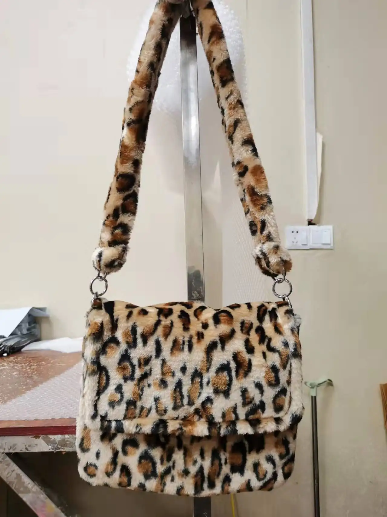 Projektant handmade kobiety w stylu Vintage torebki Retro 2021 New Fashion Casual wzór w cętki futro torba na ramię Tote Handle torebka