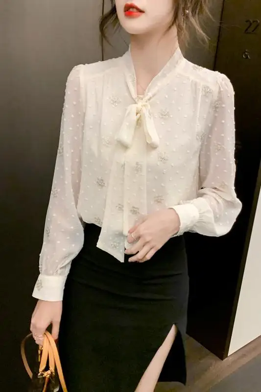 Blouse Women 2021 Spring Chiffon Shirt Women Printed Splicing Bottoming Fashion Bow Tie Long Sleeve Cardigan Shirt Top White