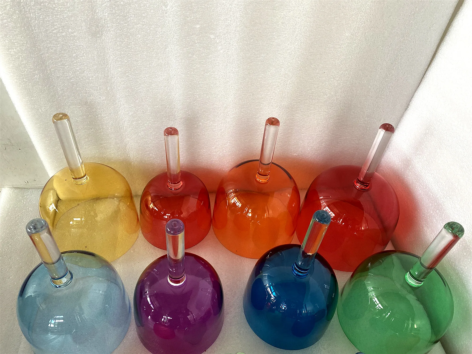 

4th octave Crystal singing handle bowls light color 8 pcs set, 432Hz CDEFGABC5 Size about 4.5"-6.5"