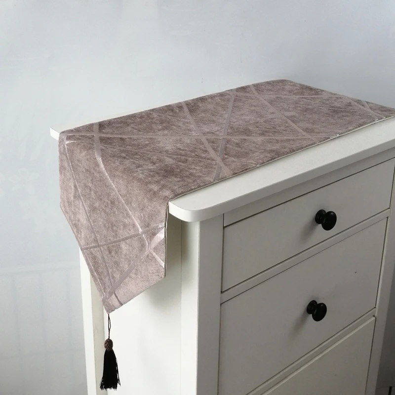 Chenille Jacquard Thickened Table Runner, Coffee Table, TV Cabinet Cover Towel, Hotel Bed Runner, Party Banquet Decoration