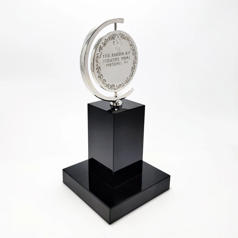 Imagem -03 - Zinc Alloy Tony Trophy Trophy American Theater Wing 1:1 Lembrança 2023