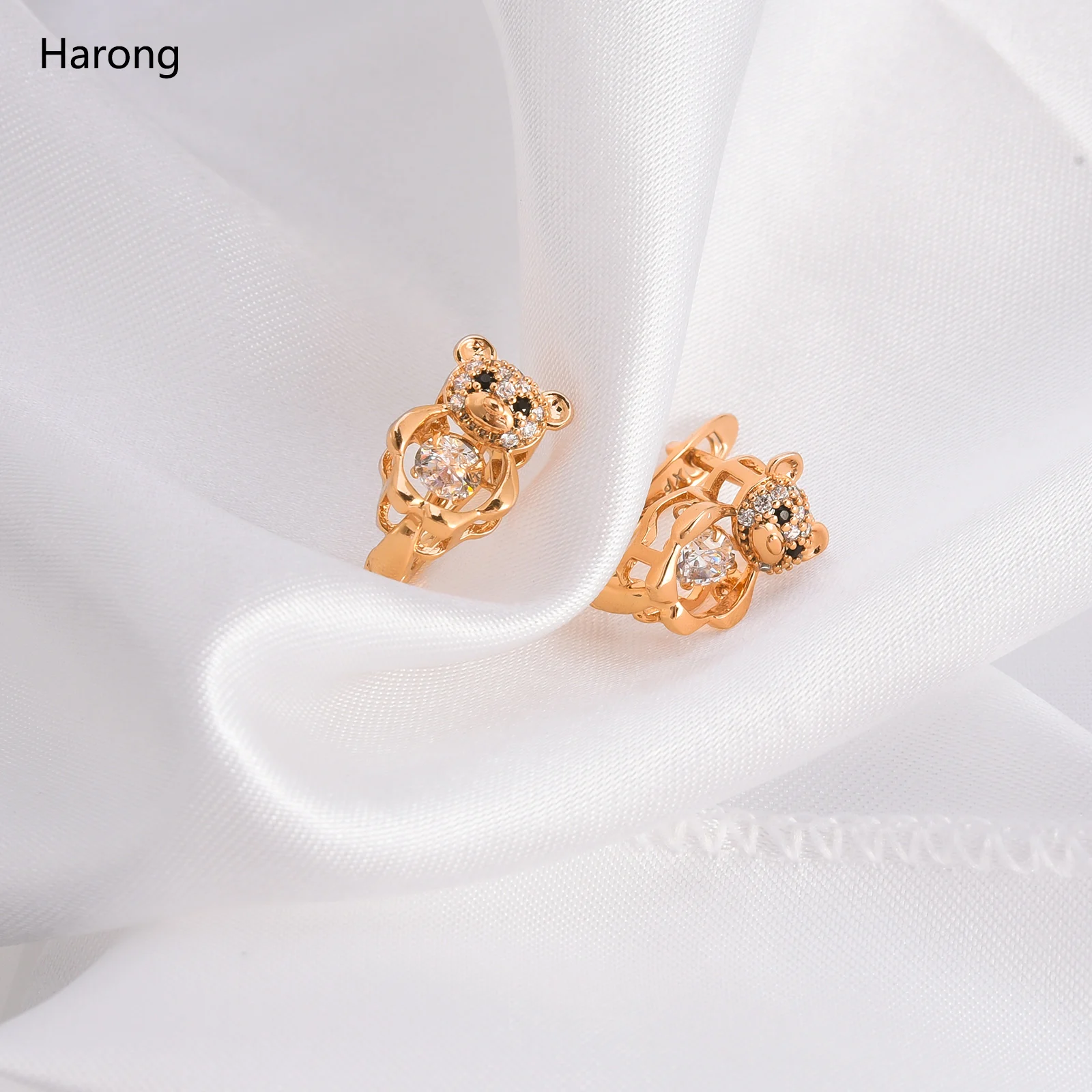 Harong 585 Rose Gold Color Stud Earrings Vintage Jewelry Party Cute Animal Panda Zircon Christmas Earring Fashion Women Gift