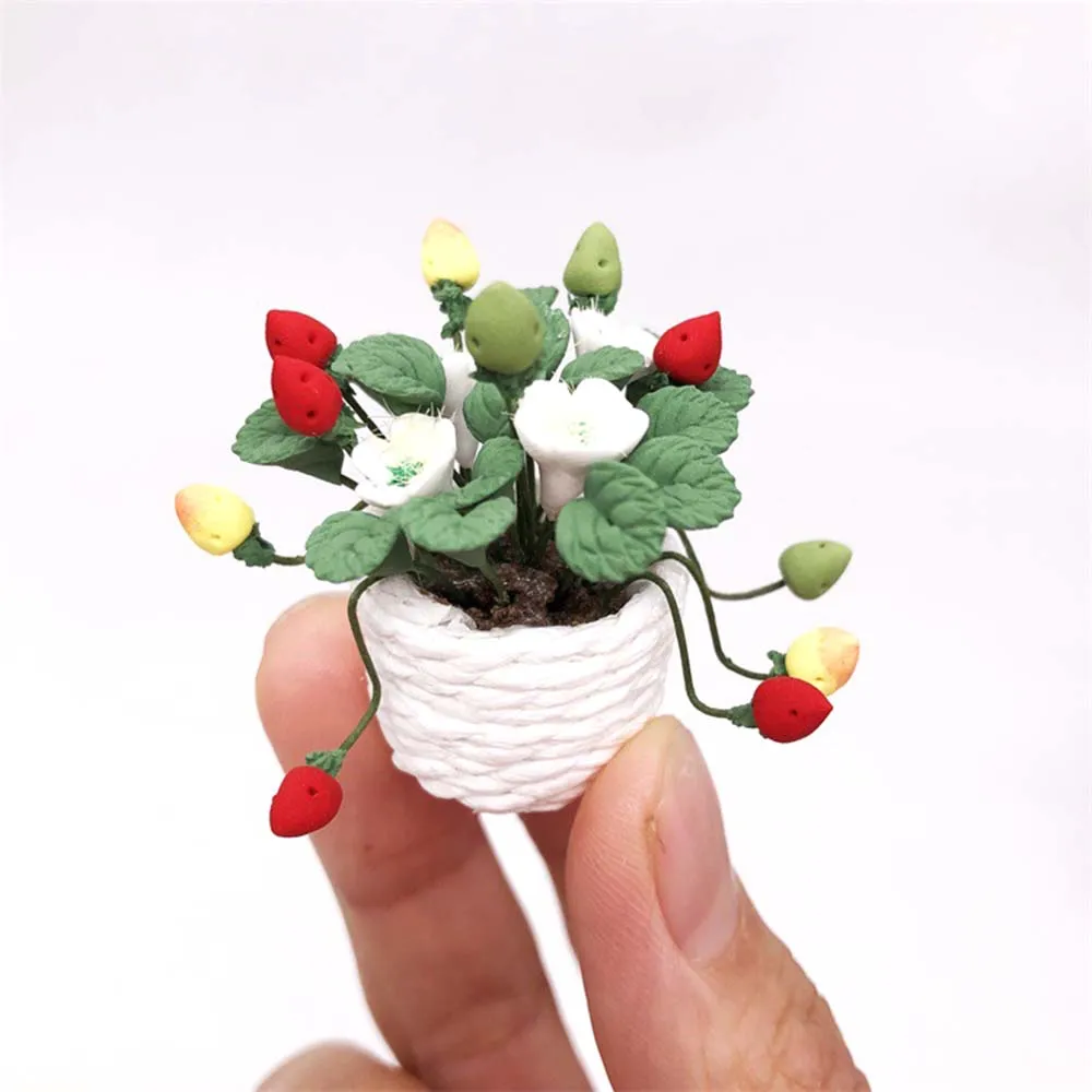 1/12 Dollhouse Miniature Accessories Mini Potted Plant Strawberry Simulation Flower Model for Doll House Decoration ob11