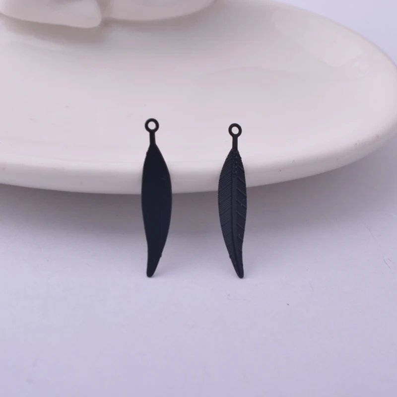 100 Stück AC8871 6*25mm Kleine Federanhänger aus Messing, bemalte Federn, Anhänger, DIY-Materialien Lieferant – Detail 10
