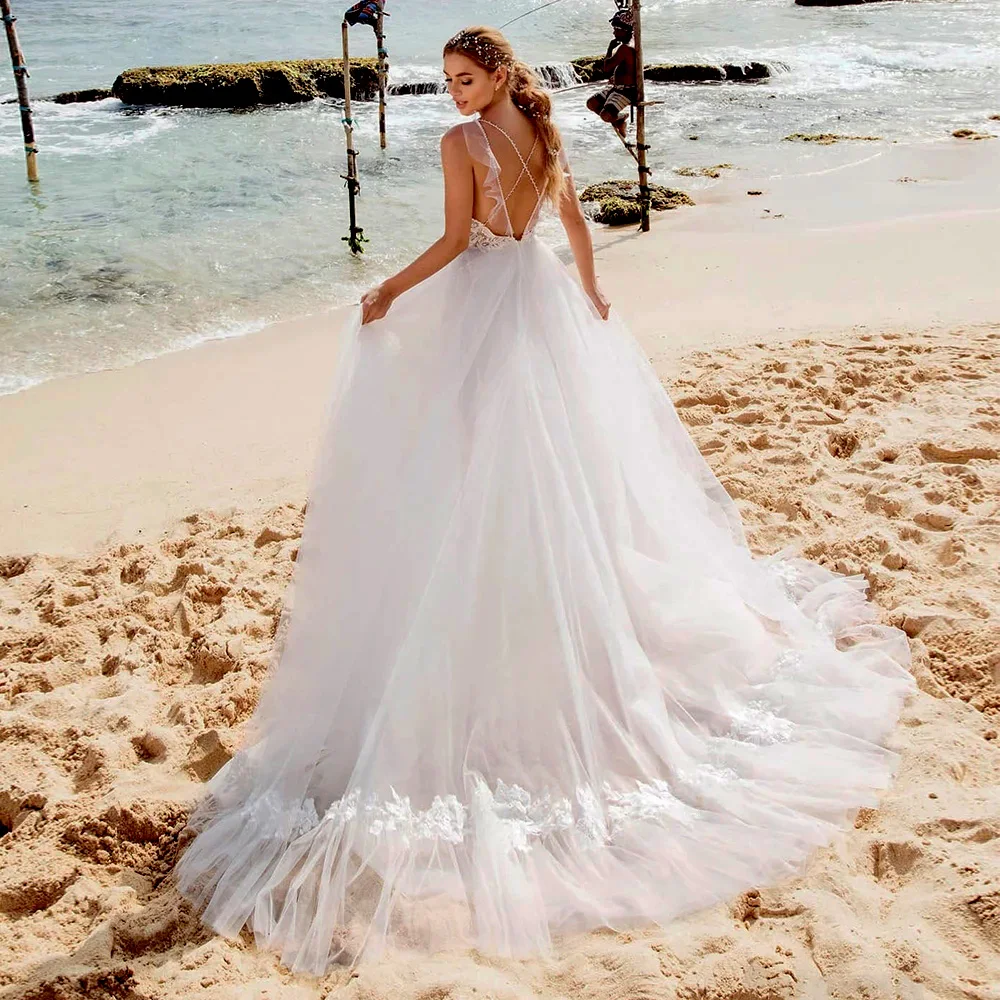 Gaun Pengantin Pantai Tulle Putih 2021 Boho V-neck Tali Spaghetti Punggung Terbuka Renda Applique A Line Gaun Pengantin untuk Wanita