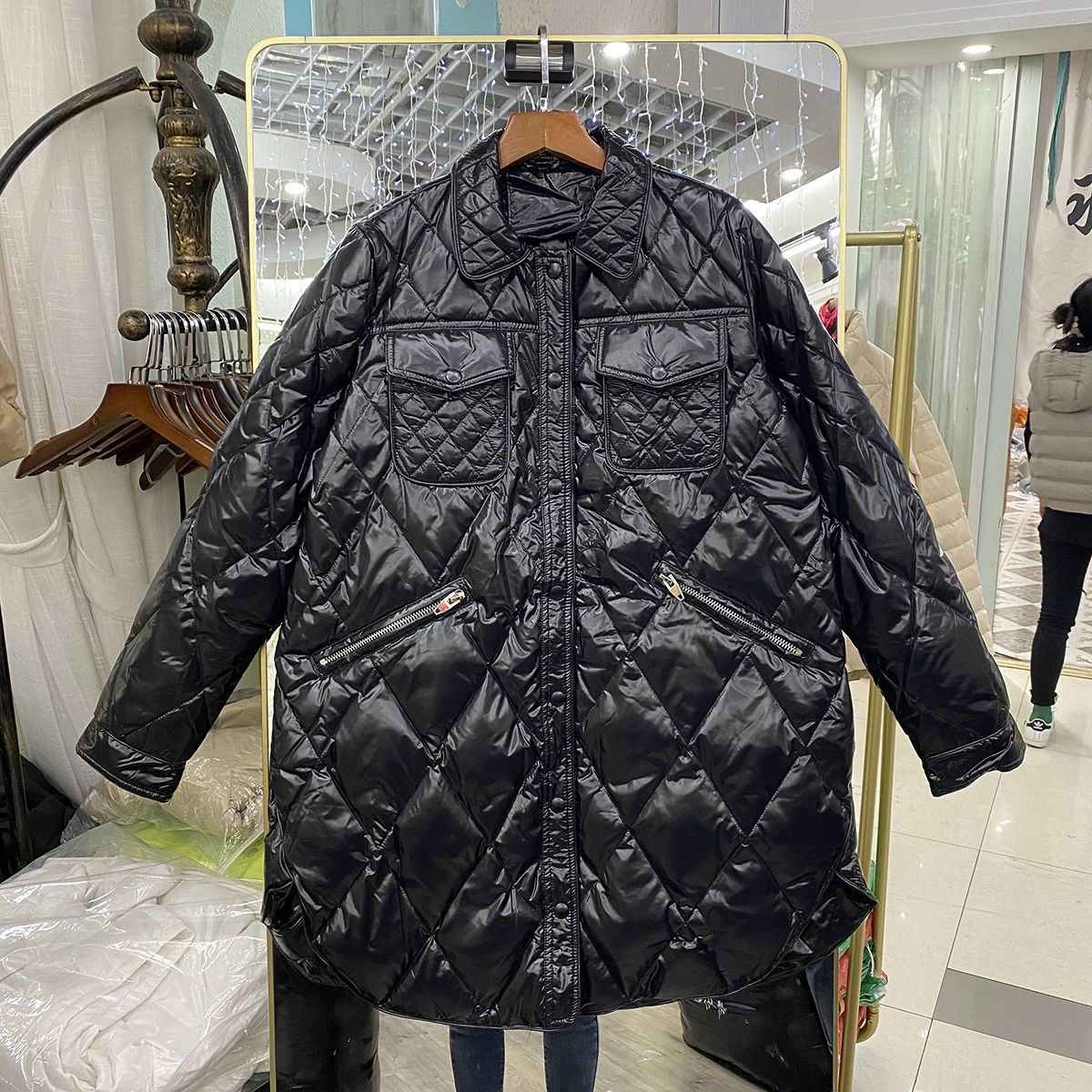 2024 New Winter Ultra Light 90% White Duck Down Coat Long Sleeve Warm Parka Outwear Female Casual Single Breasted Puffer Jacket