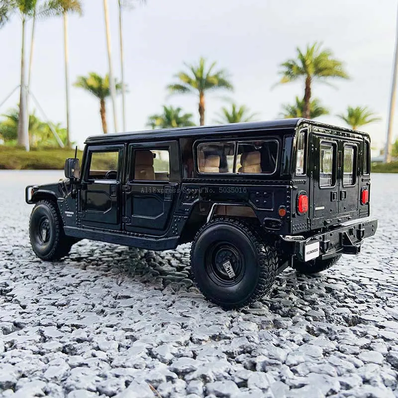 Maisto 1:18 Hummer H1 static simulation die-casting alloy model car toy collection gift off-road SUV alloy car model