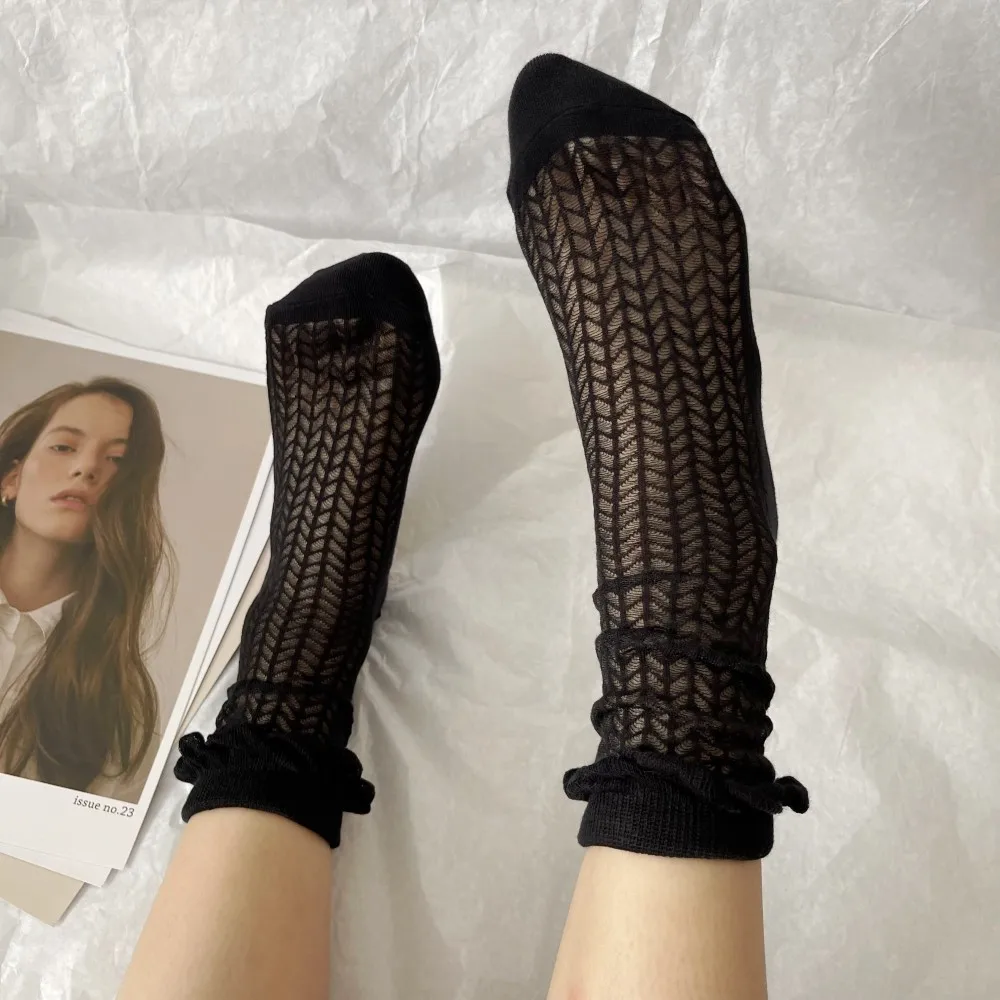 

Women Ultra-Thin Seersucker Hollow Out Mesh Socks Japanese Harajuku Sweet Cute Lace Frilly Socks Black White Skarpetki