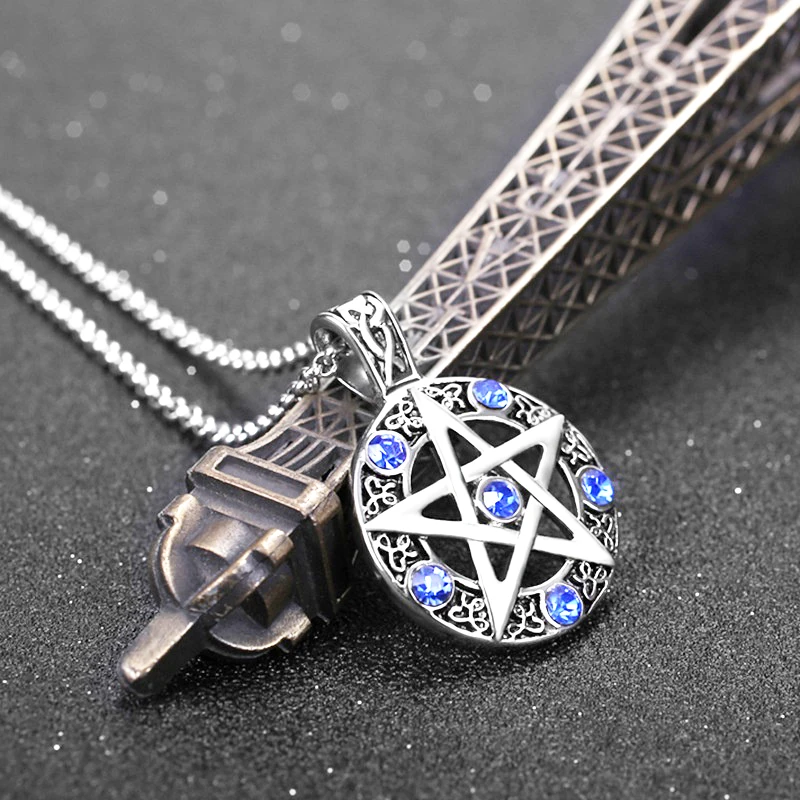 

Pentagram Inlaid Hao Stone Pendant Necklace for Women Fashion Glamour Religious Party Jewelry Chain Accessories Chain Trend