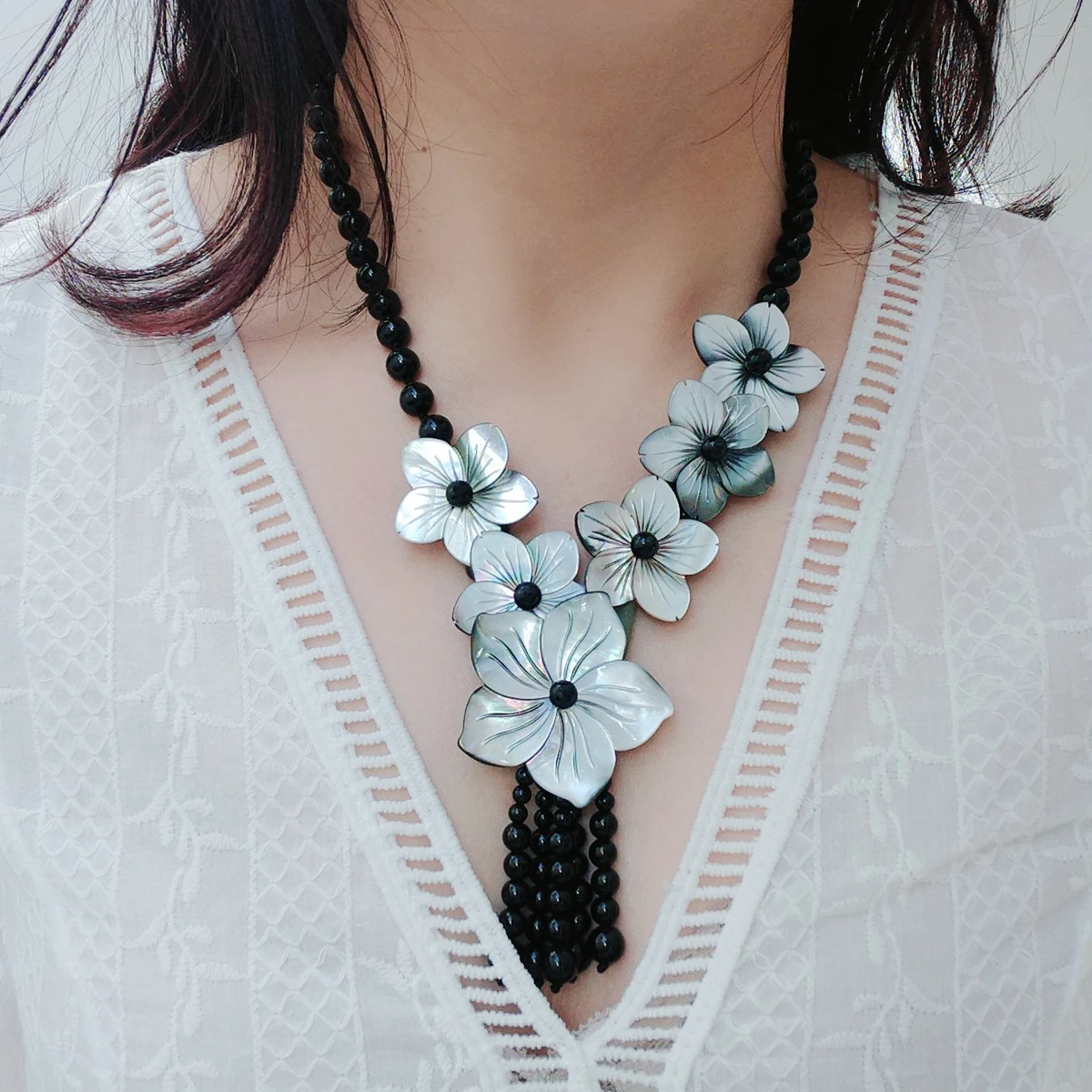 

Lii Ji Real Stone Black Necklace Onyx Mother of Pearl Shell Flowers Tassels Necklace 49cm Women Jewelry Gift