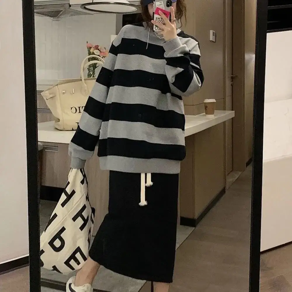 Felpe Donna Streetwear Moda Manica lunga a righe Autunno Harajuku O-Collo Casual Baggy Femminile Cool Unisex Ragazze College BF