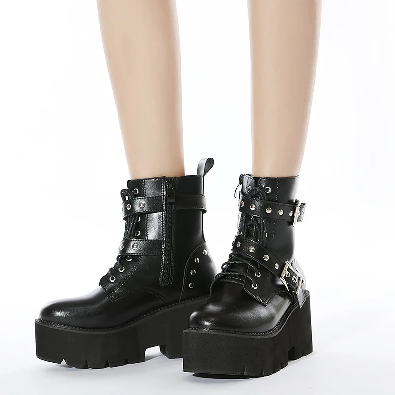 Sexy Rivet Autumn Boots Women Platform Boots Black Leather Gothic Punk Style Combat Boots For Women Mid Heels Comfortable