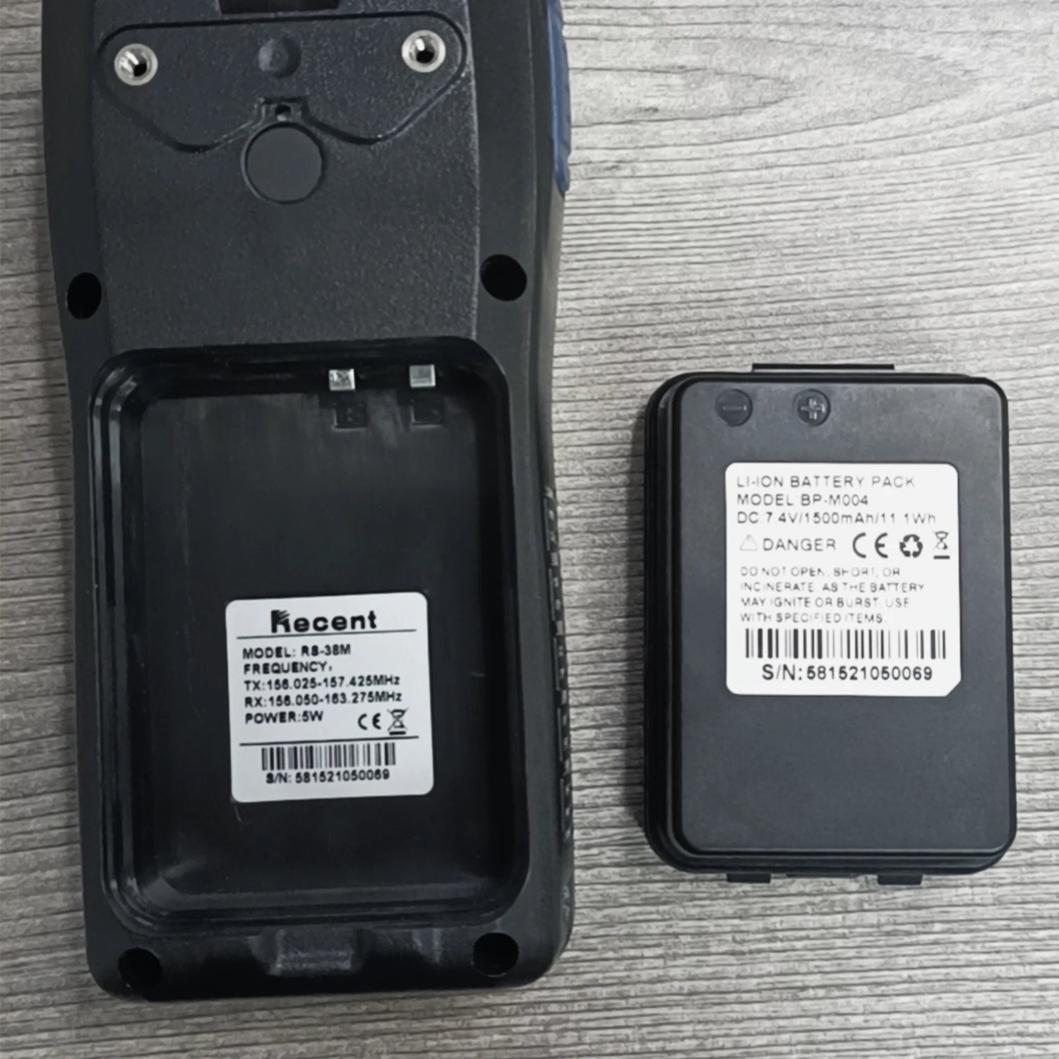 Imagem -05 - Li-ion Bateria Recarregável para Walkie Talkie Rs-38m Marinha Bateria de Rádio em Dois Sentidos Rs38m 7.4v 1500mah