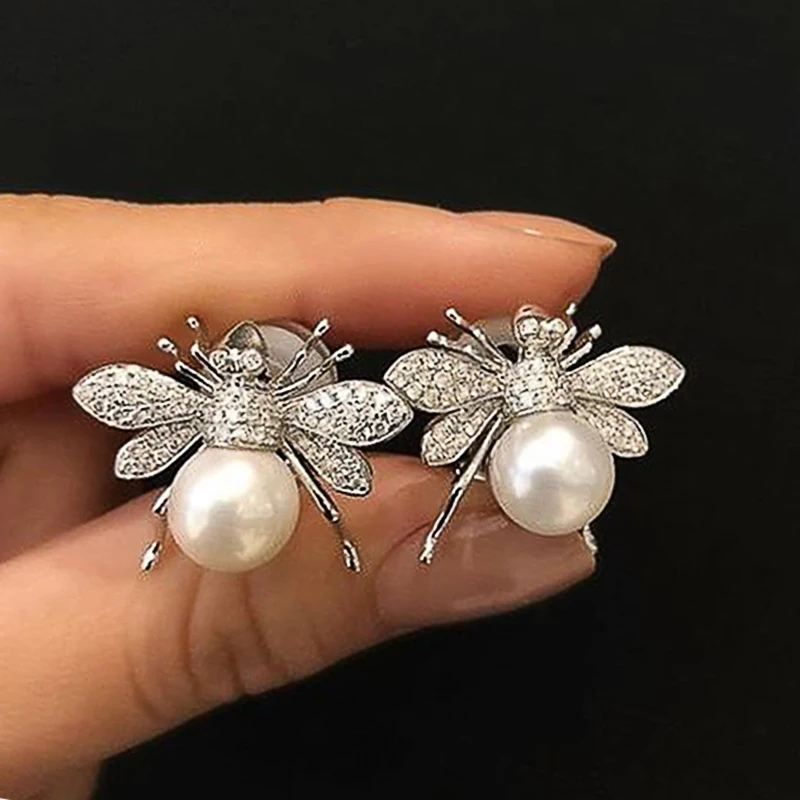 Huitan Delicate Bee Earrings Women for Wedding Engagement Good Quality Ear Accessories Dance Party Funny Earrings Trendy Jewelry