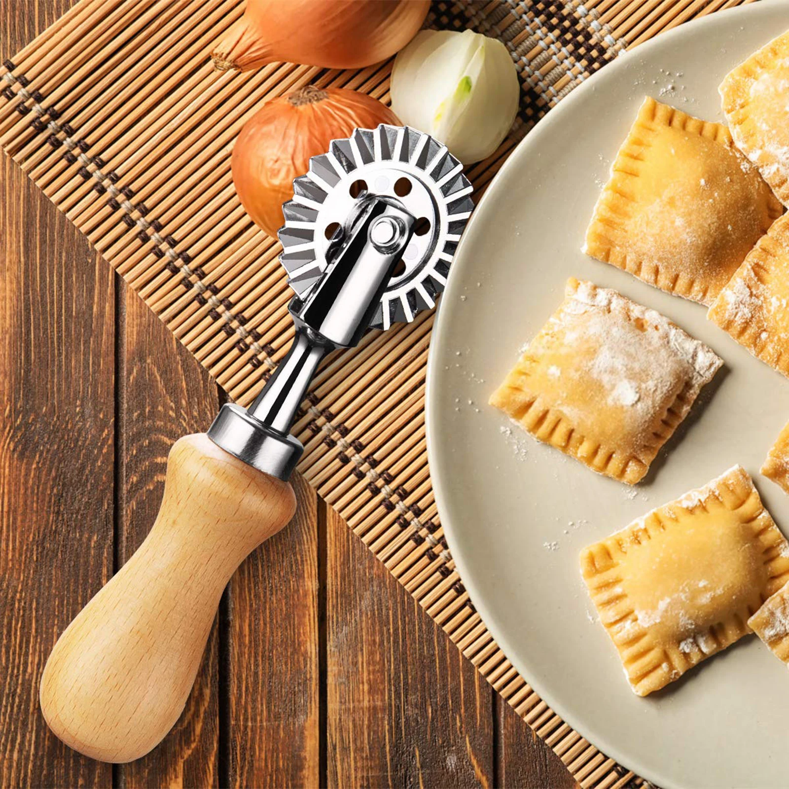 

Fusiontec Pastry Wheel Cutter Pasta Ravioli Crimper for Home and Kitchen Use 1.3inch Cookie Dumpling Tools Novel Accessories