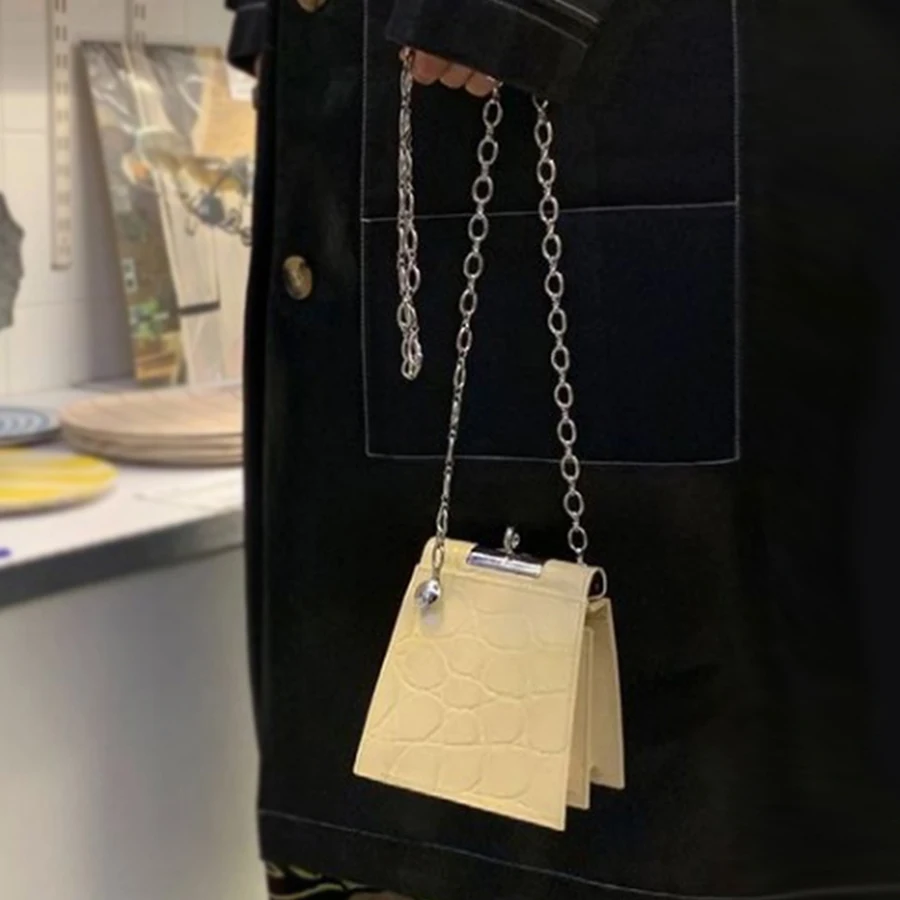 

Ladies Luxury Square Crossbody Bag Retro Box Shoulder Bag PU Leather Small Bag Clutch Women's Crocodile Trapezoidal ChainHandbag