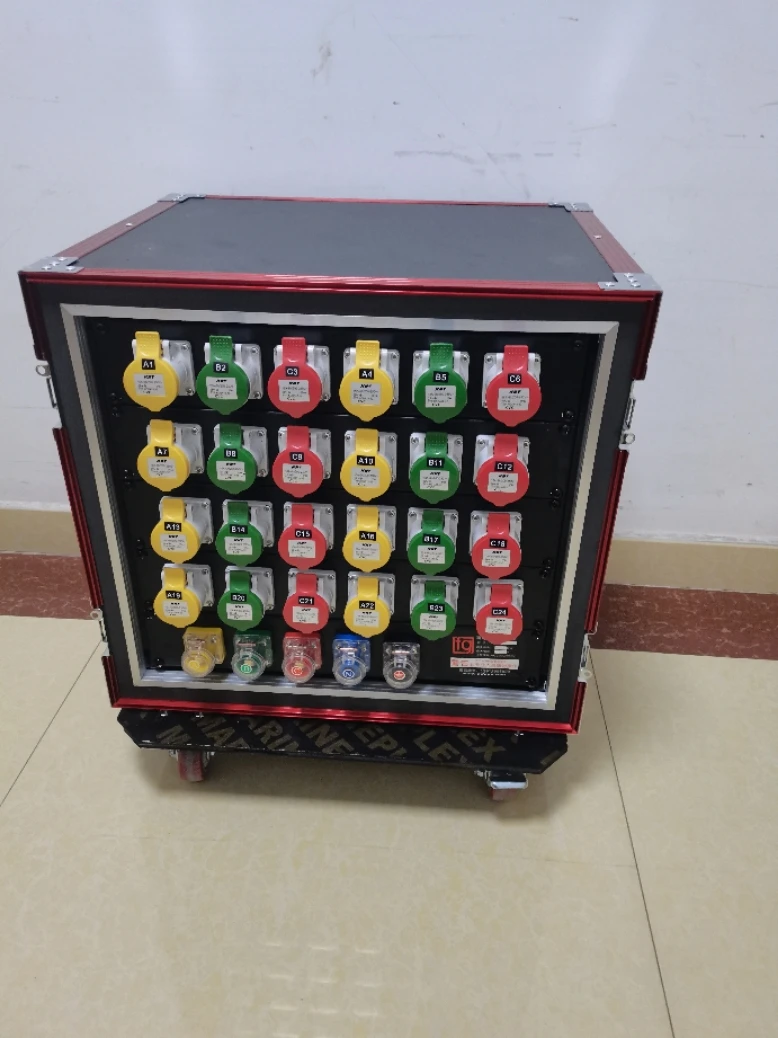 Fuge 24 16A industrial plug-in power distribution cabinet LED large screen stage lighting audio power supply through box