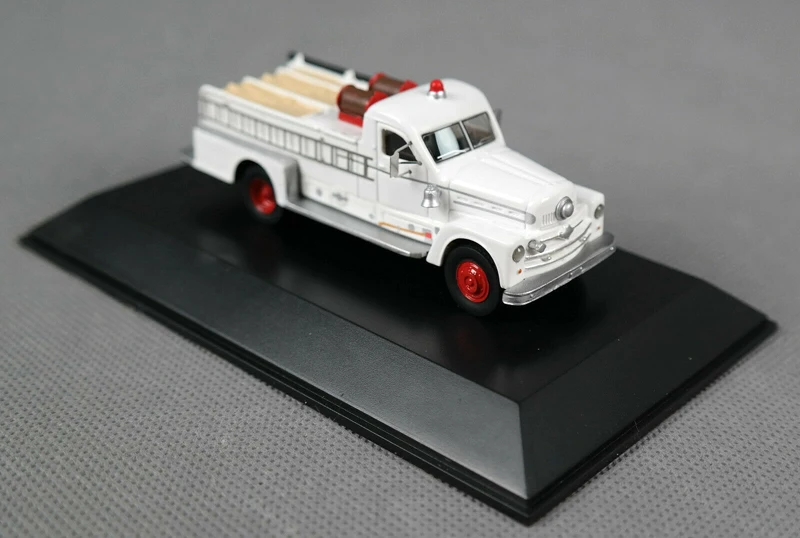 NEW BOOSS 1/87 SeagRrave 750 Fire Vehicle Resin Fire Truck HO Scale miniature model for collection by Best of Show